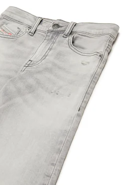 DIESEL JoggJeans® flare grigio con strappi - 1978 | Bambino Jeans | Denim-Mania
