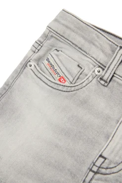DIESEL JoggJeans® flare grigio con strappi - 1978 | Bambino Jeans | Denim-Mania